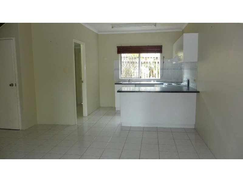 4/32 Short Street,, Redlynch QLD 4870