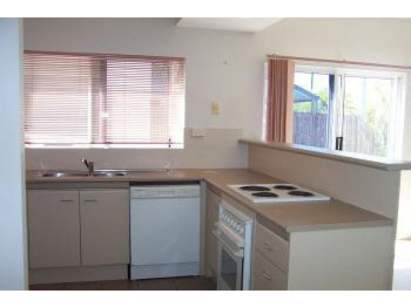 6/5 Brinsmead Terrace, Kanimbla QLD 4870