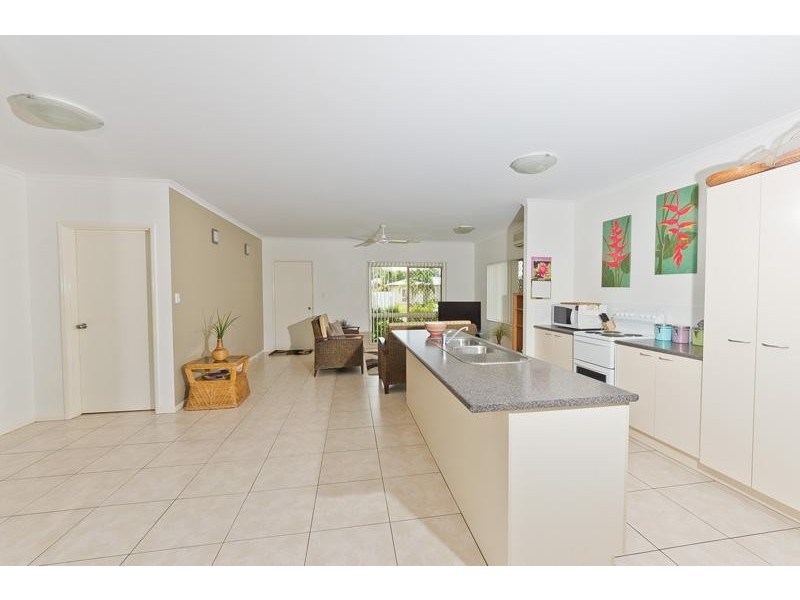 182 Timberlea Drive, Bentley Park QLD 4869