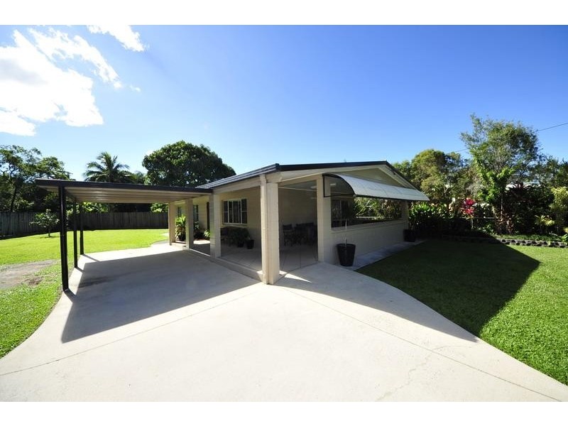 6 Penda Close, Manoora QLD 4870