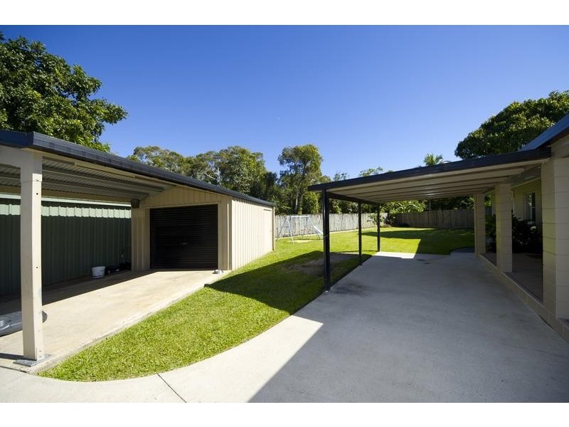 6 Penda Close, Manoora QLD 4870