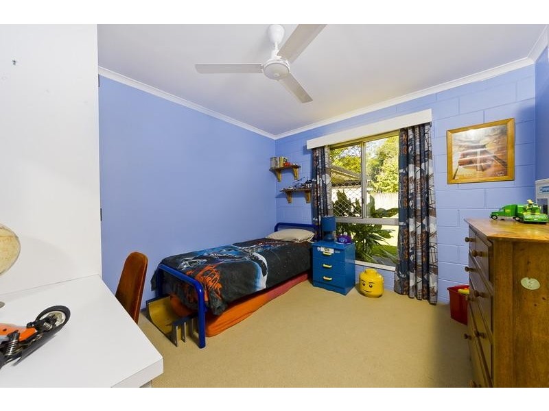 6 Penda Close, Manoora QLD 4870