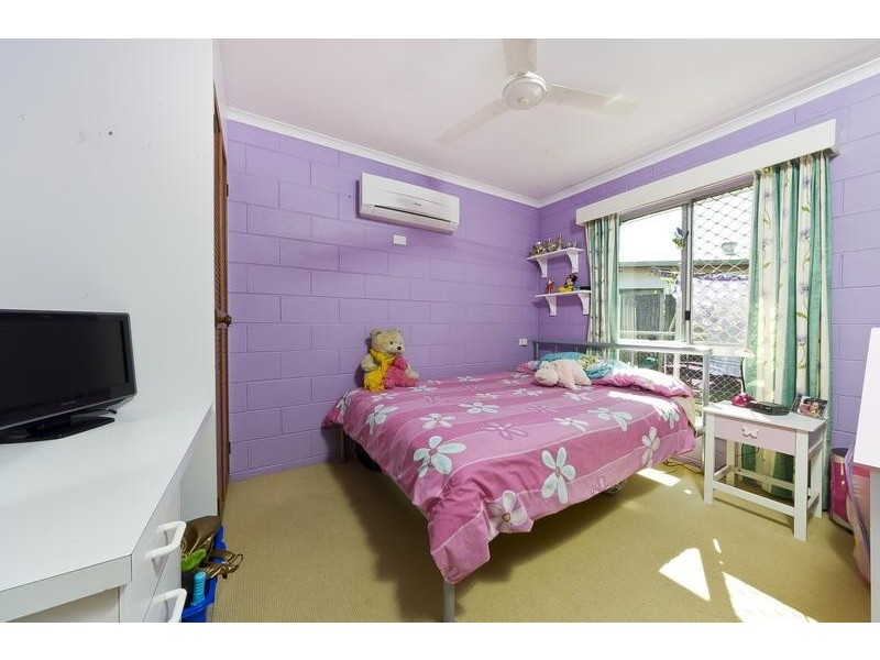 6 Penda Close, Manoora QLD 4870
