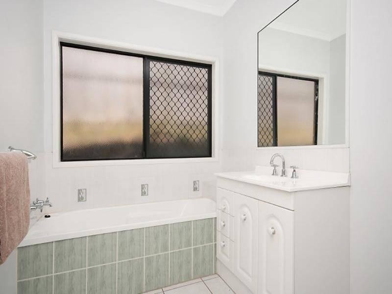 49 West Parkridge Drive, Brinsmead QLD 4870
