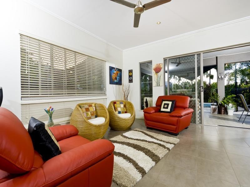 6 Tanjong Cl, Kewarra Beach QLD 4879