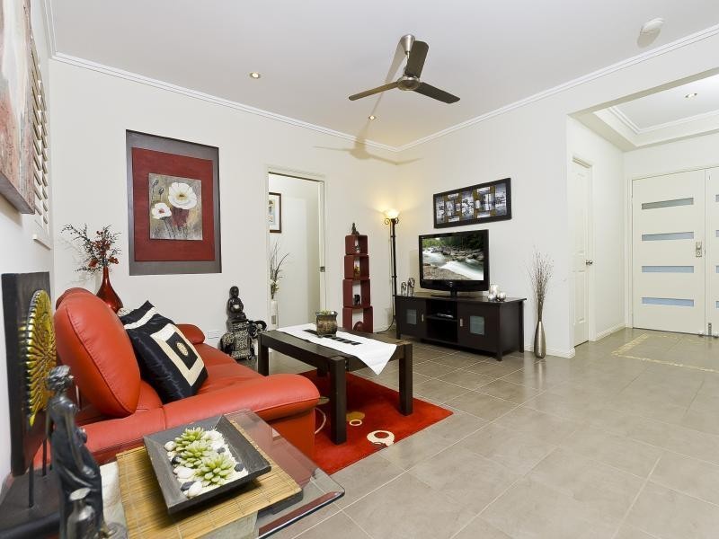 6 Tanjong Cl, Kewarra Beach QLD 4879