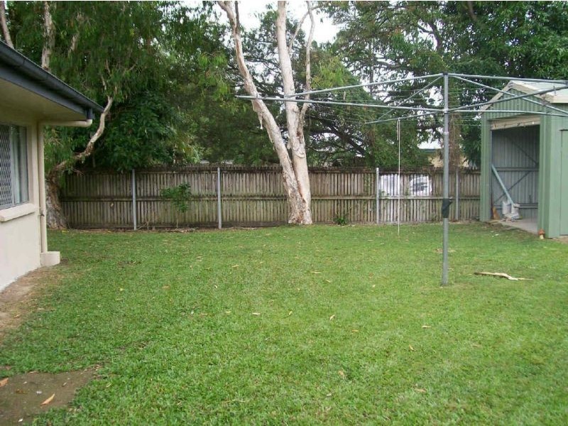 36 Davis Close, Manoora QLD 4870