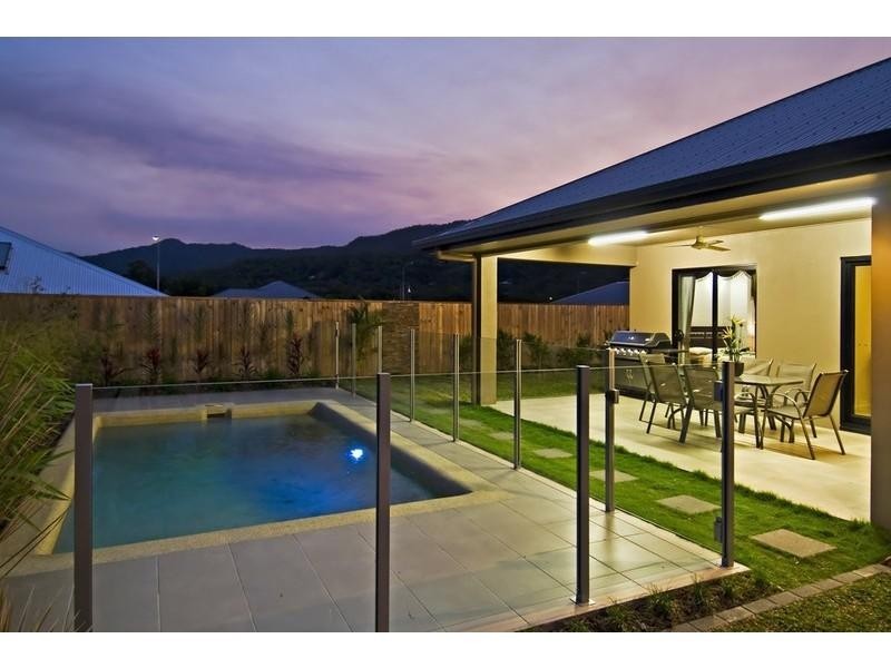 11 Bowline Place, Trinity Beach QLD 4879