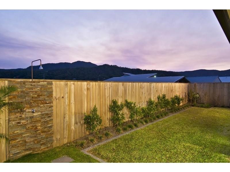 11 Bowline Place, Trinity Beach QLD 4879