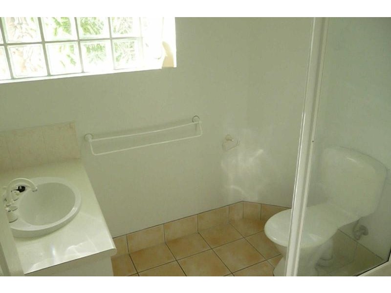 8/20 Pioneer Street, Manoora QLD 4870