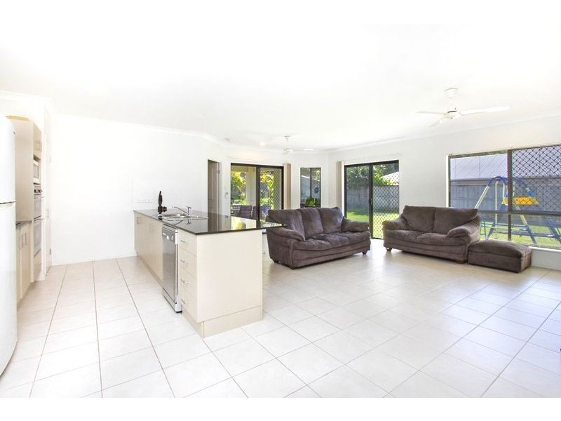 72 Roberts Drive, Trinity Beach QLD 4879