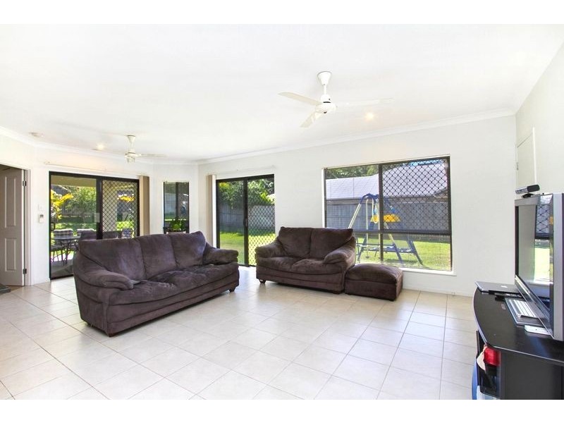 72 Roberts Drive, Trinity Beach QLD 4879