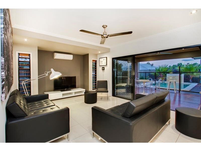 5 Bowline Close, Trinity Beach QLD 4879