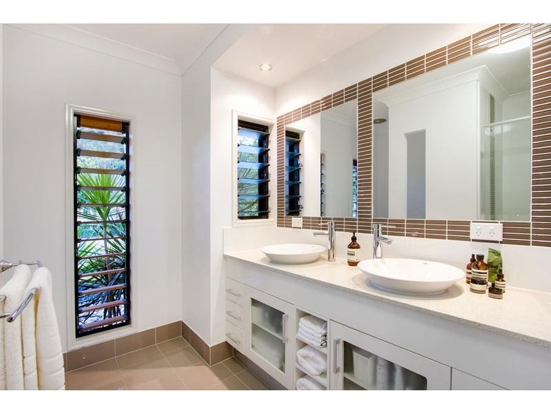 5 Bowline Close, Trinity Beach QLD 4879