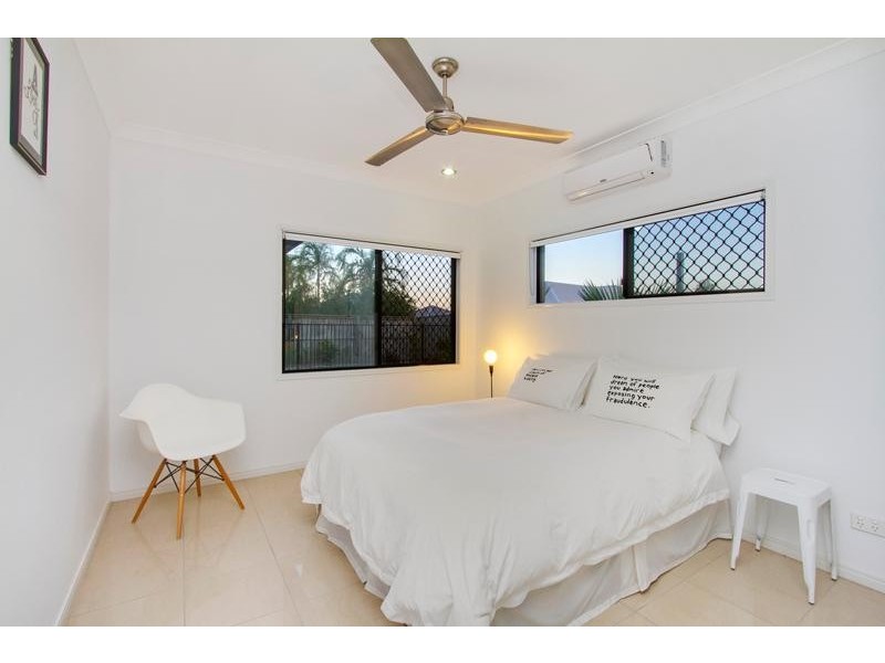 5 Bowline Close, Trinity Beach QLD 4879