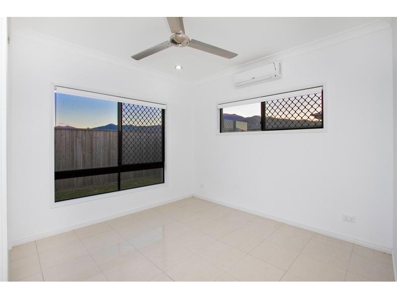 5 Bowline Close, Trinity Beach QLD 4879