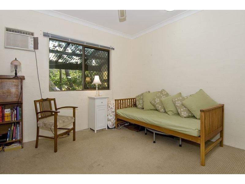 2/11 Vallely St, Freshwater QLD 4870