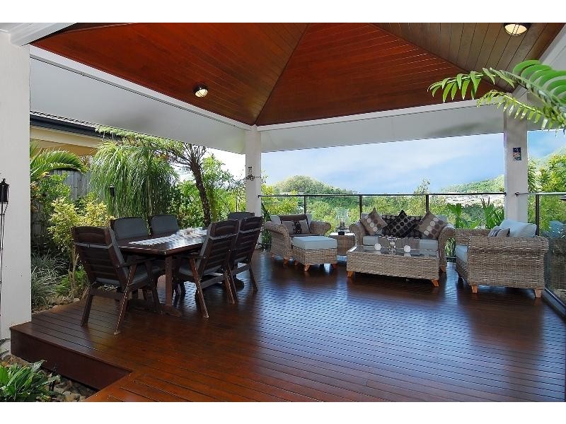 8 Vauclause Cl, Brinsmead QLD 4870