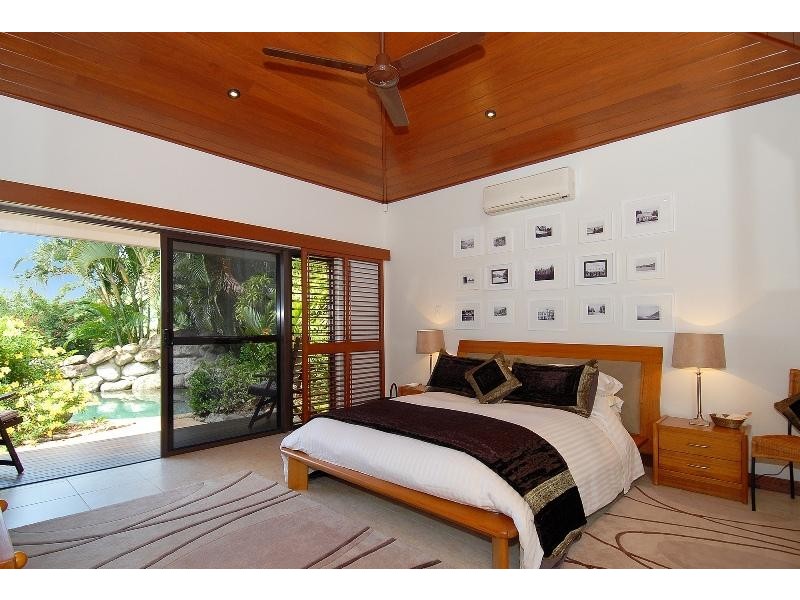 8 Vauclause Cl, Brinsmead QLD 4870