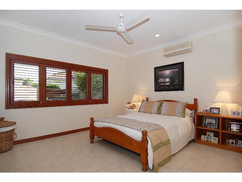 8 Vauclause Cl, Brinsmead QLD 4870