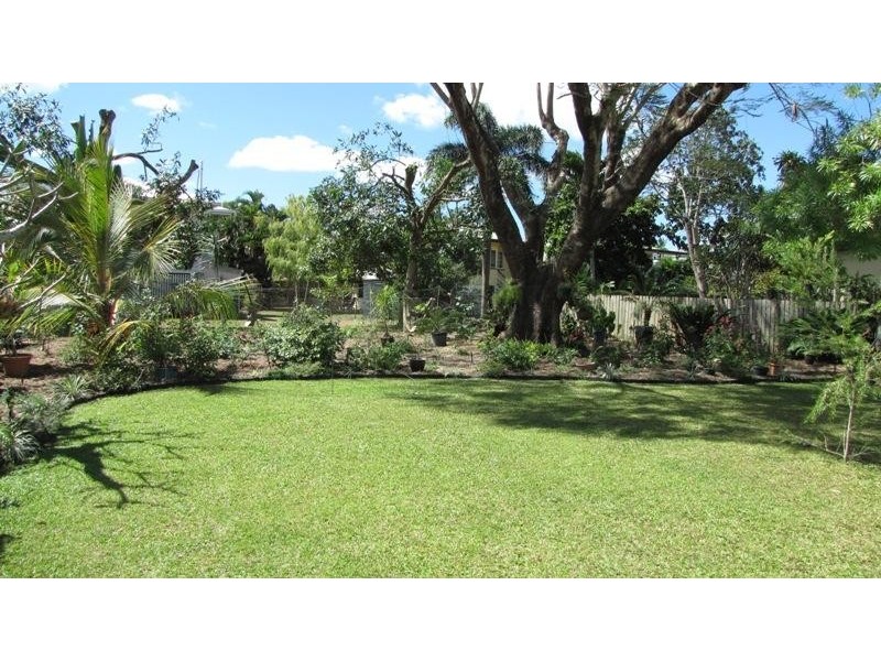 46 Collinson Street, Westcourt QLD 4870