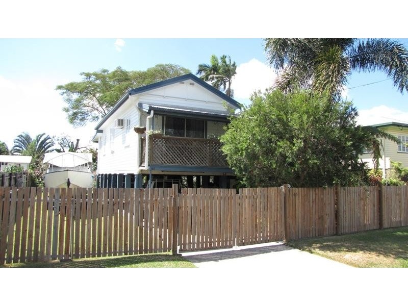 46 Collinson Street, Westcourt QLD 4870