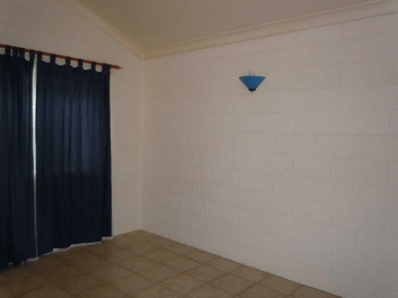 5/485 McCoombe Street, Mooroobool QLD 4870