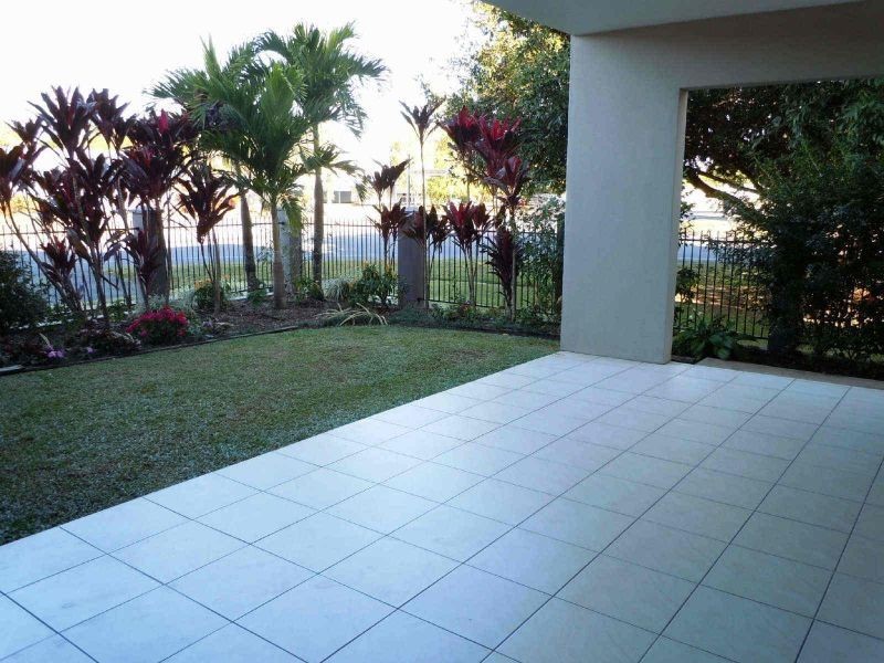 1/2 Cannon Street, Manunda QLD 4870