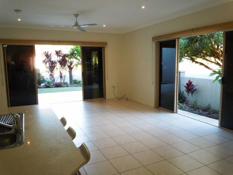 1/2 Cannon Street, Manunda QLD 4870