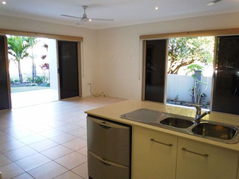 1/2 Cannon Street, Manunda QLD 4870