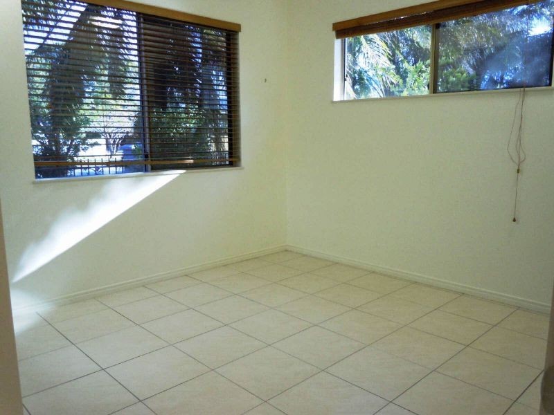 1/2 Cannon Street, Manunda QLD 4870