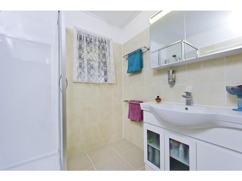 7 Hillview Cres, Whitfield QLD 4870