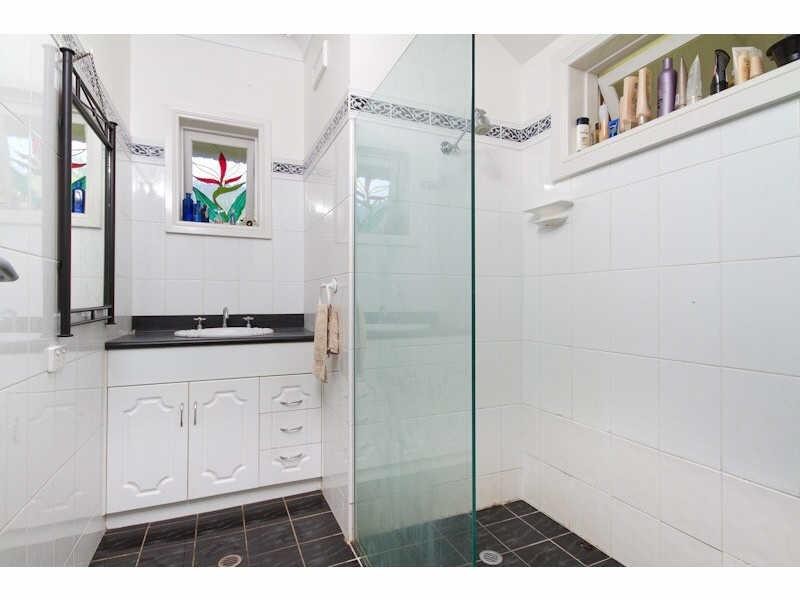 342 Pease Street, Edge Hill QLD 4870