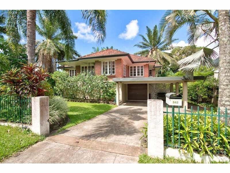 342 Pease Street, Edge Hill QLD 4870