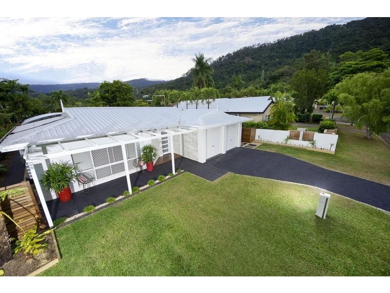 2 Redfern Place, Mooroobool QLD 4870