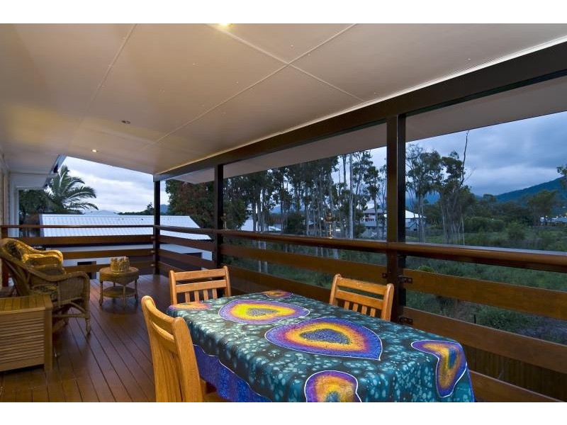 45 Debbie Street, Trinity Park QLD 4879
