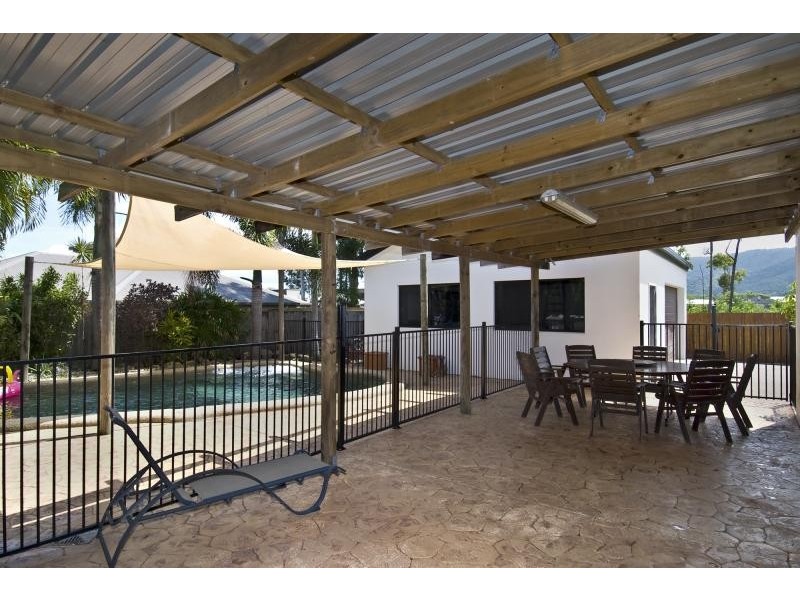 45 Debbie Street, Trinity Park QLD 4879