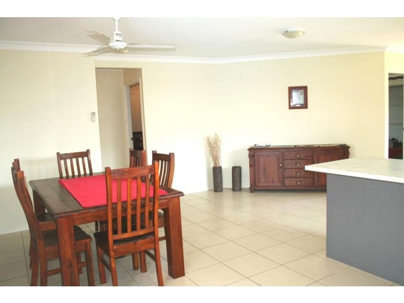 29 Cliffdale Street, Bentley Park QLD 4869