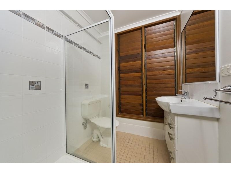 3 Nero Close, Mooroobool QLD 4870