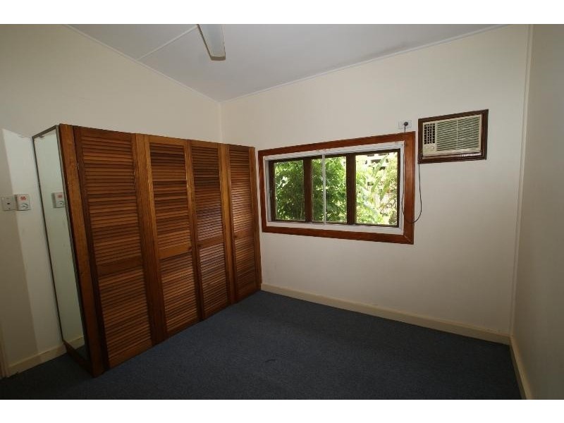 209 Jensen Street, Whitfield QLD 4870