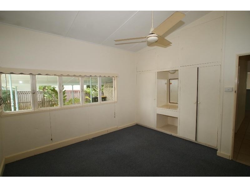 209 Jensen Street, Whitfield QLD 4870