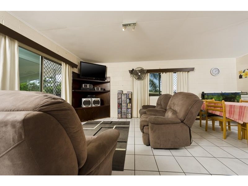 3 Page Street, Earlville QLD 4870