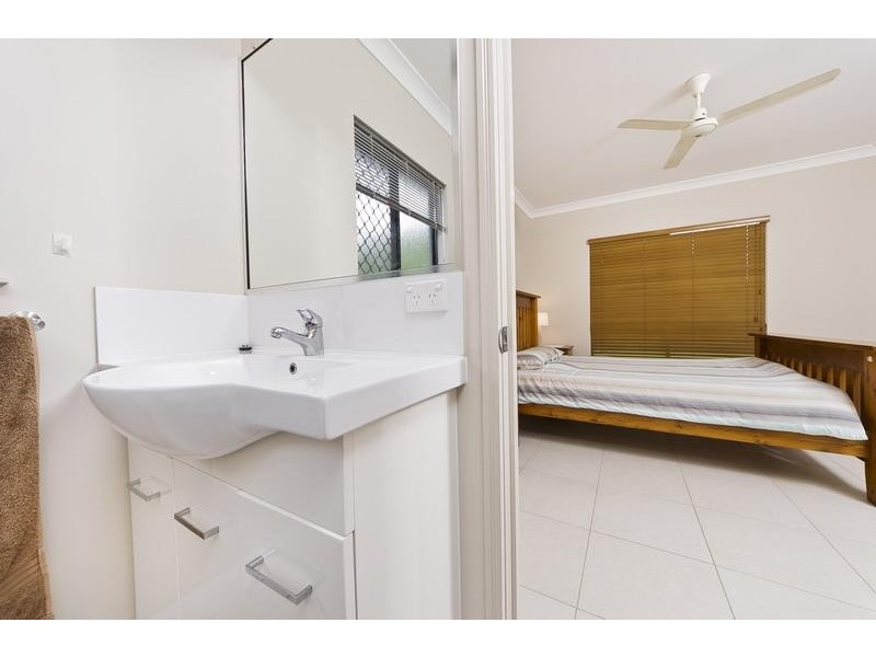 15 Lum Jim Street, Redlynch QLD 4870