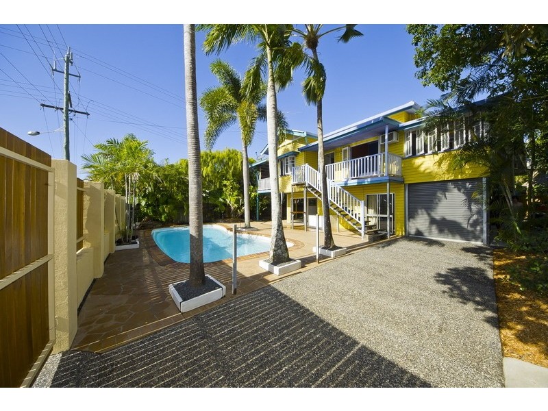 12-14 Machan Street, Machans Beach QLD 4878