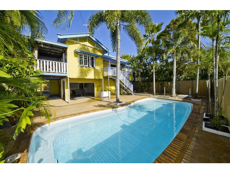 12-14 Machan Street, Machans Beach QLD 4878