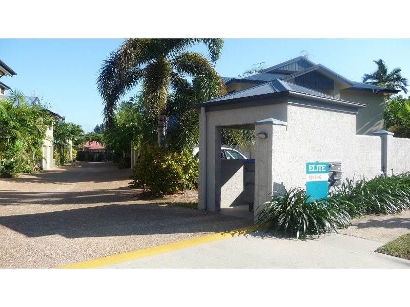 12/24 Old Smithfield Rd, Freshwater QLD 4870
