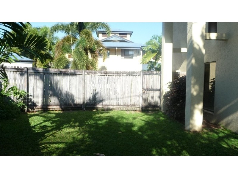 12/24 Old Smithfield Rd, Freshwater QLD 4870