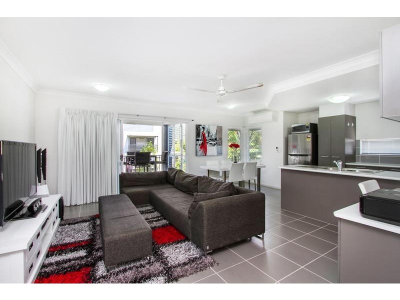 3/109 Callaghan St, Mooroobool QLD 4870