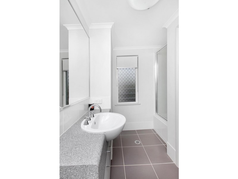 3/109 Callaghan St, Mooroobool QLD 4870