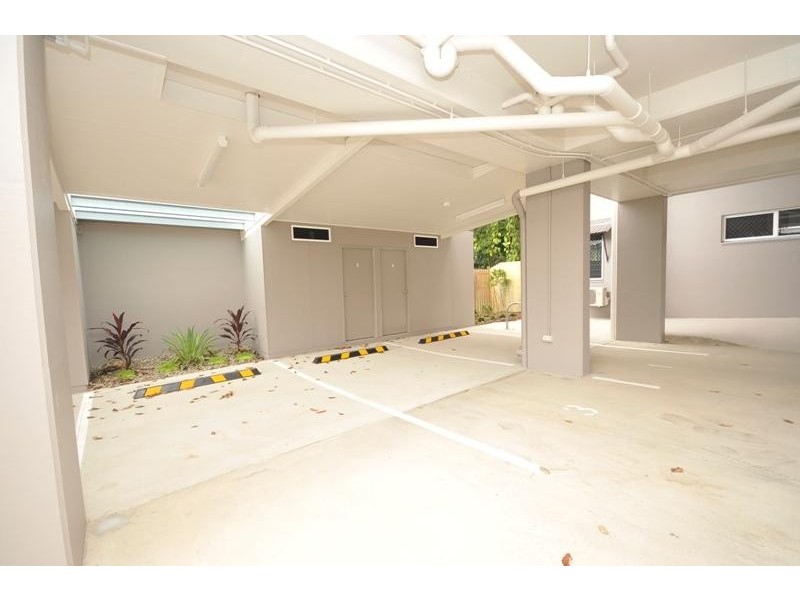 3/109 Callaghan St, Mooroobool QLD 4870